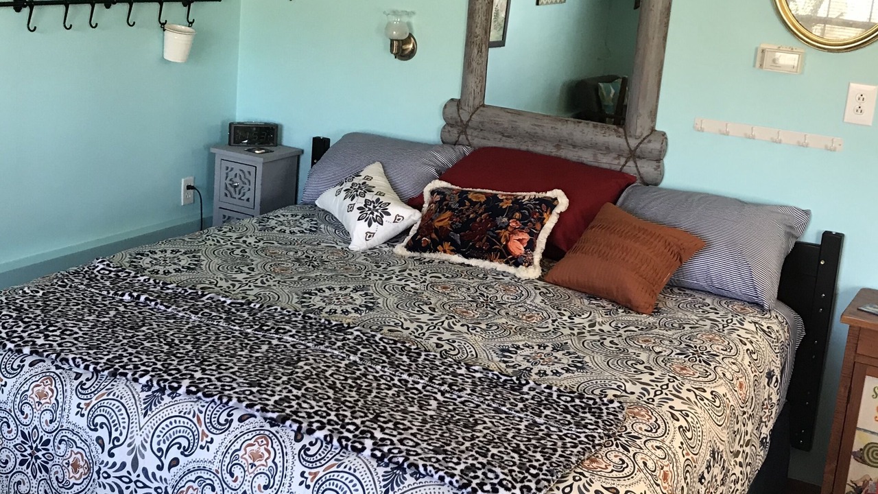 Photo of Bedroom in Hollister