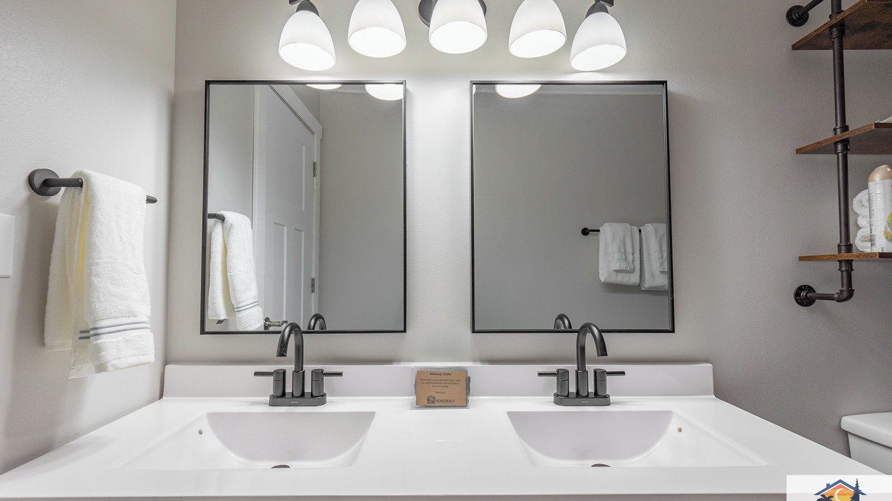 Photo of Bathroom in Notch Estates