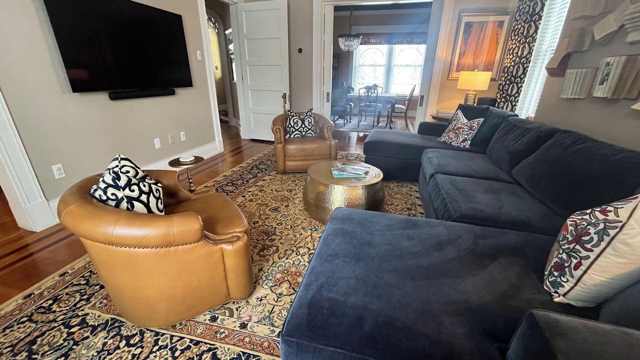 Photo of Livingroom in Cherokee Triangle