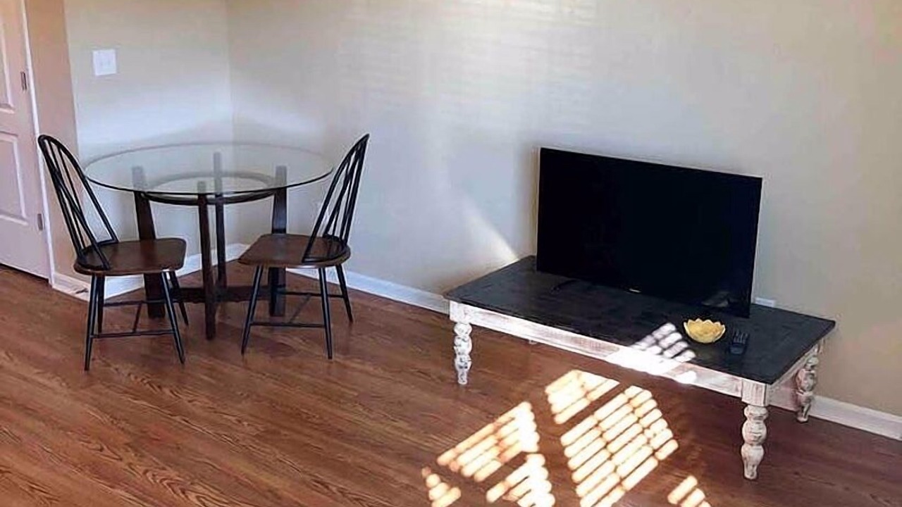 Photo of Livingroom in Elizabethtown
