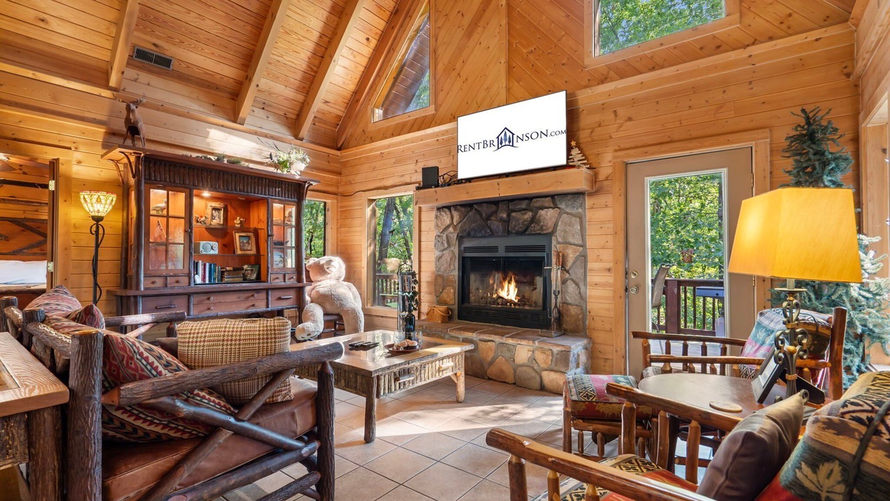 Photo of Livingroom in Branson Cedars