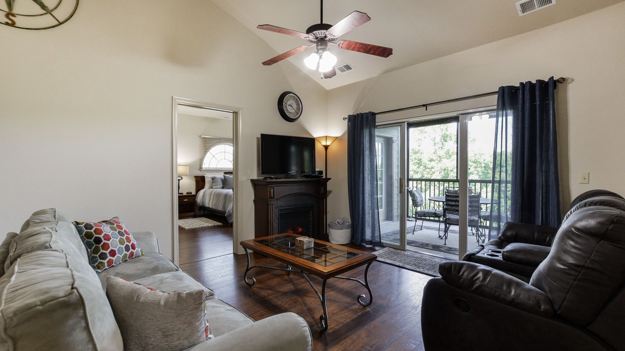 Photo of Livingroom in Branson West