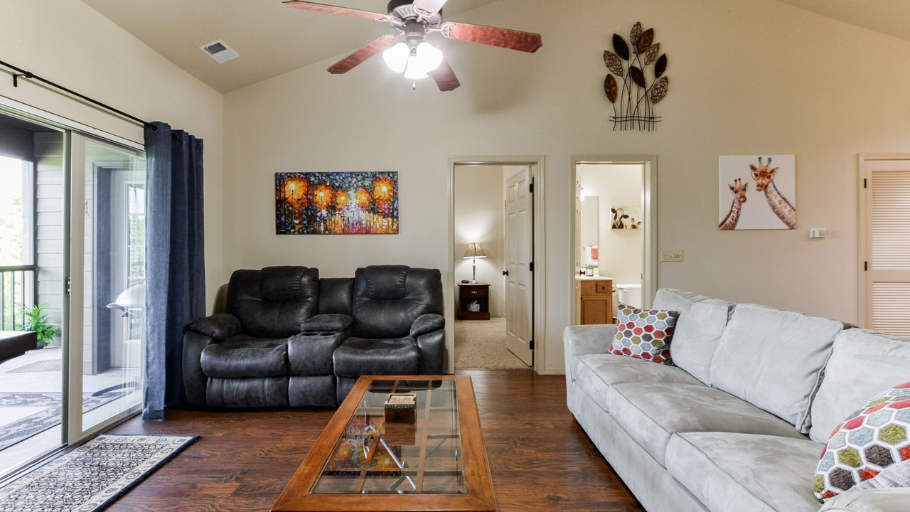 Photo of Livingroom in Branson West