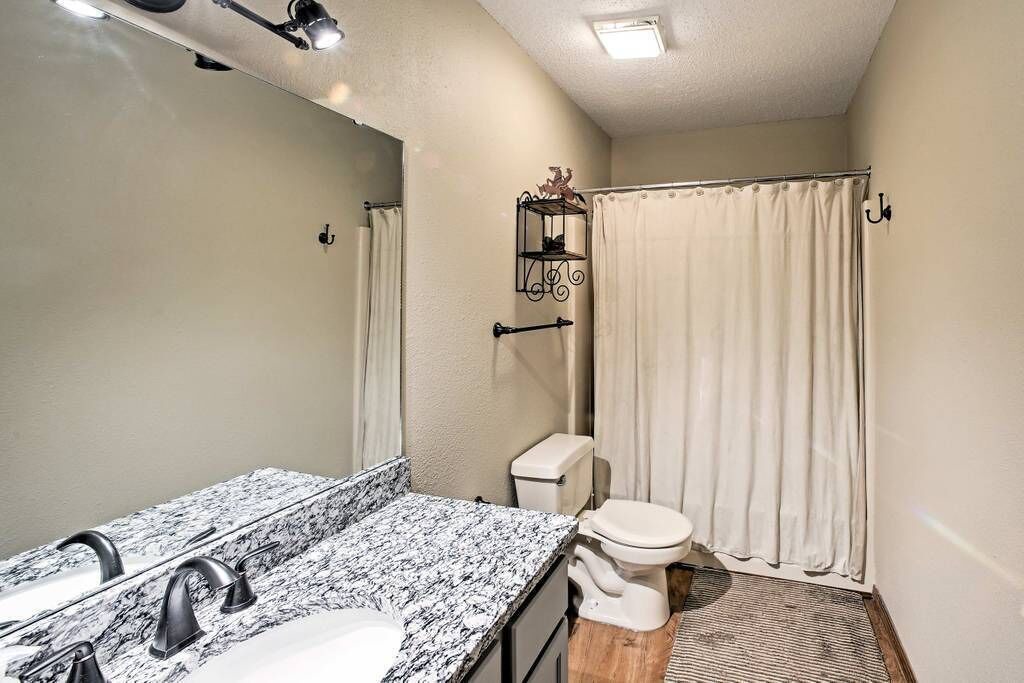 Photo of Bathroom in Notch Estates