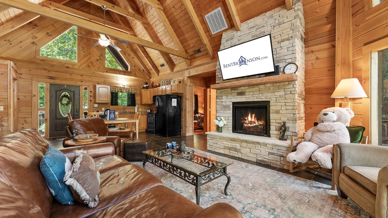 Photo of Livingroom in Branson Cedars