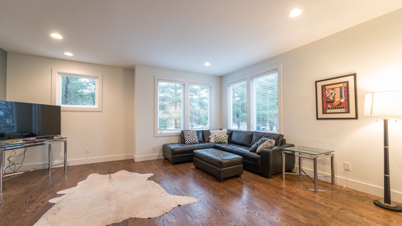 Photo of Livingroom in Midtown
