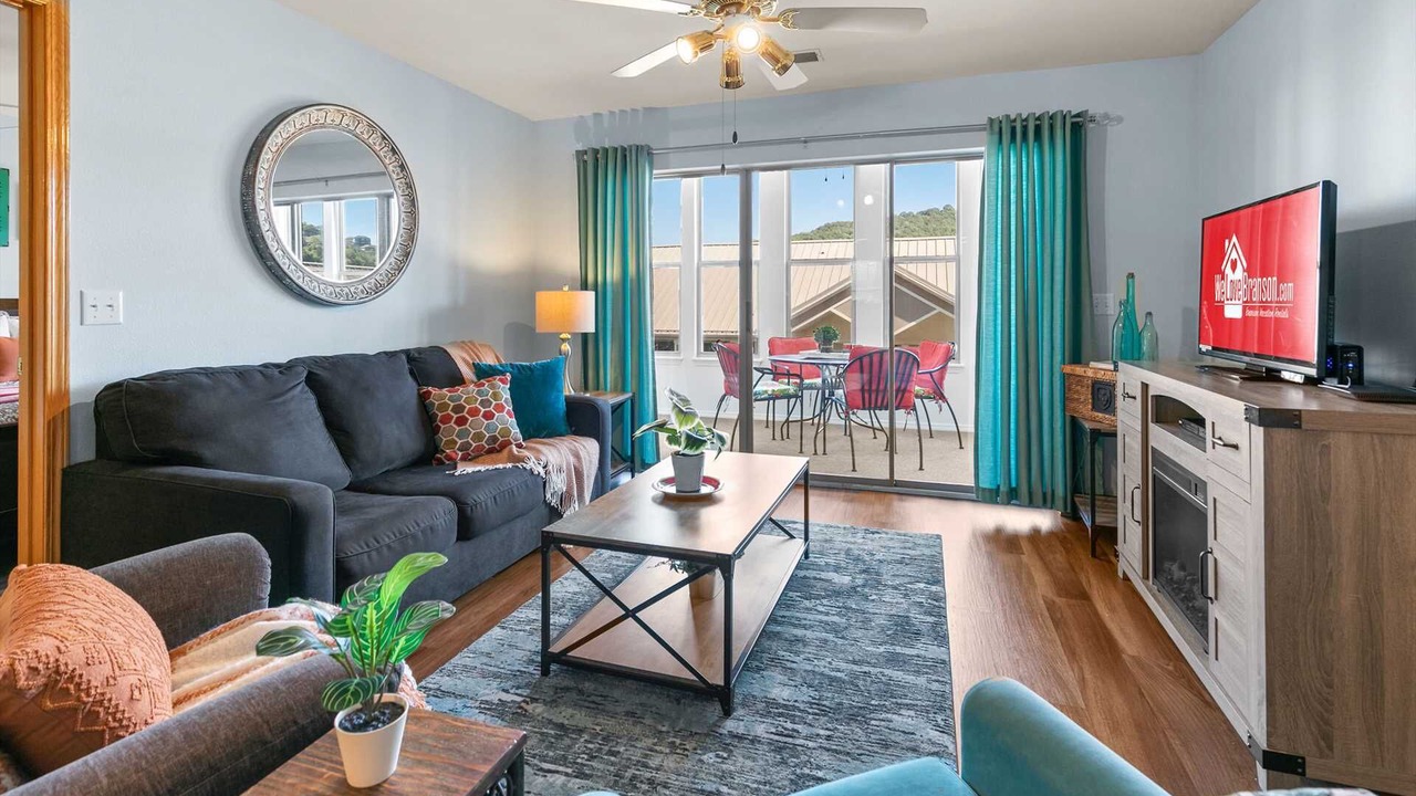 Photo of Livingroom in Hollister