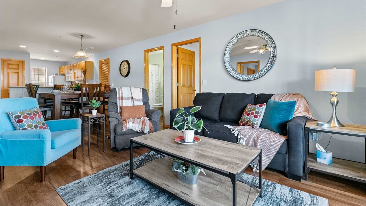 Photo of Livingroom in Hollister