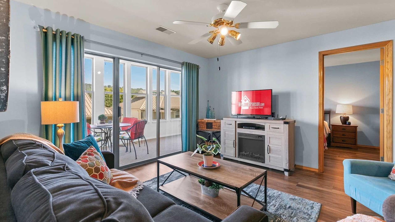 Photo of Livingroom in Hollister