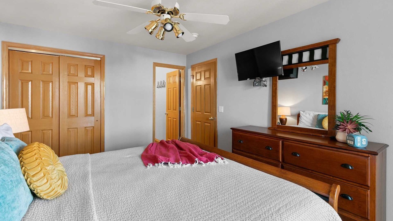Photo of Bedroom in Hollister