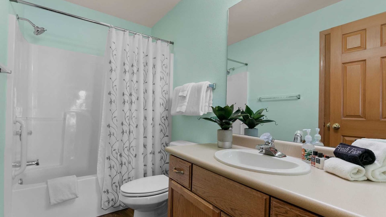 Photo of Bathroom in Hollister