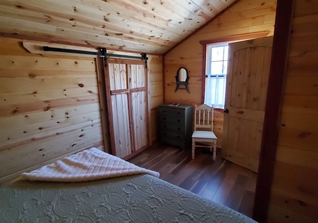 Photo of Bedroom in Kirbyville