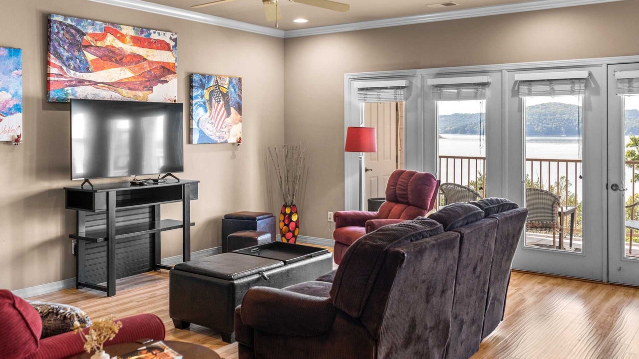 Photo of Livingroom in Hollister