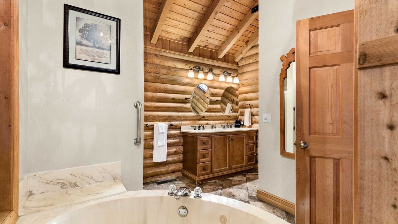 Photo of Bathroom in Branson Theater District