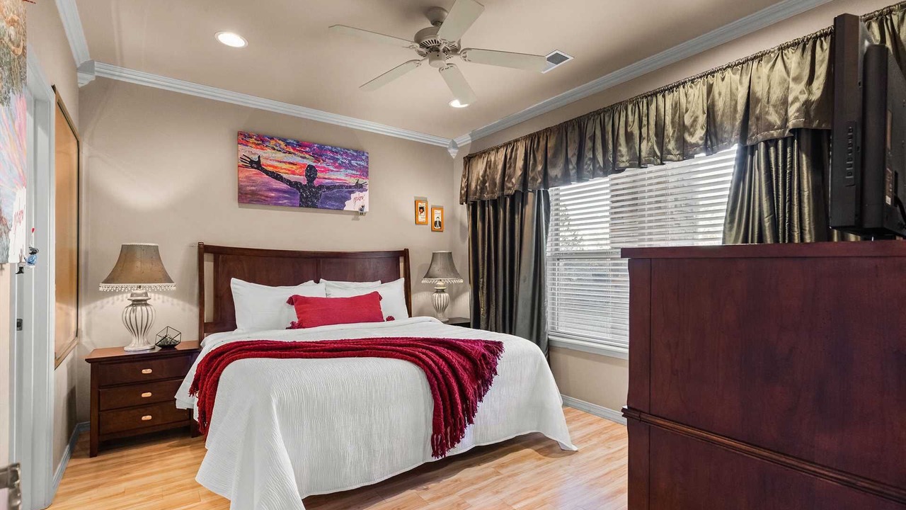 Photo of Bedroom in Hollister