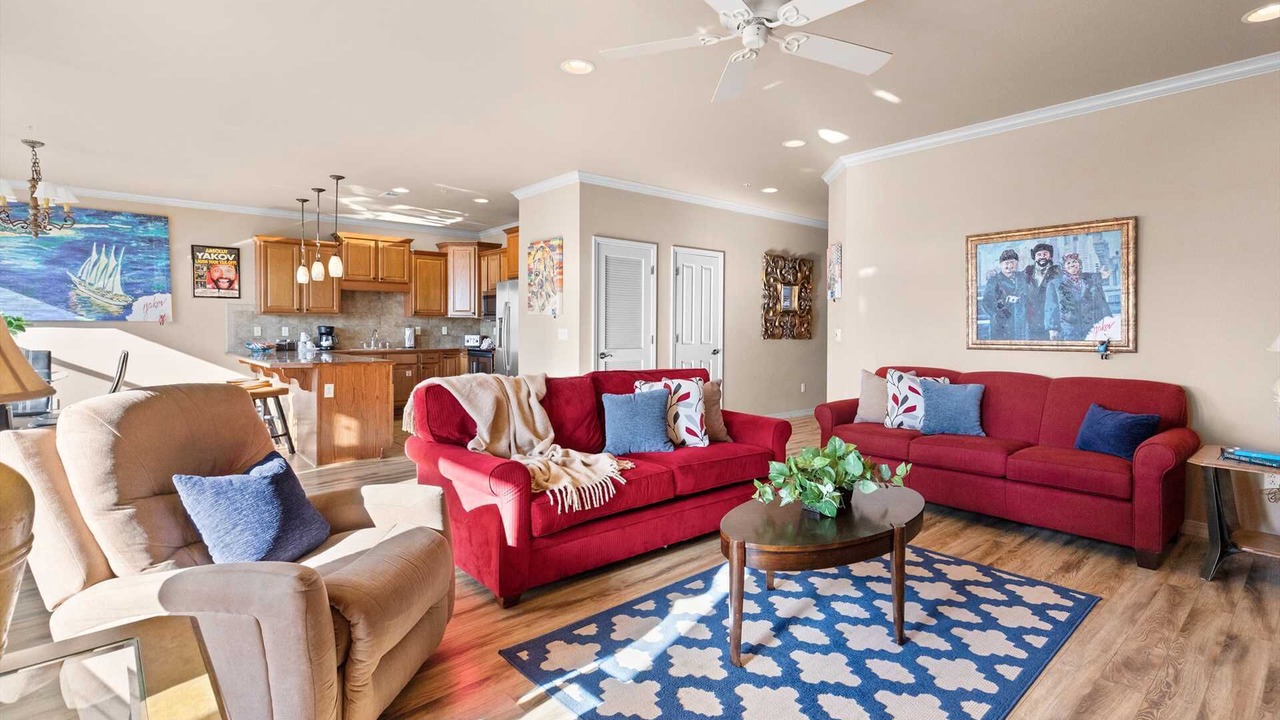Photo of Livingroom in Hollister