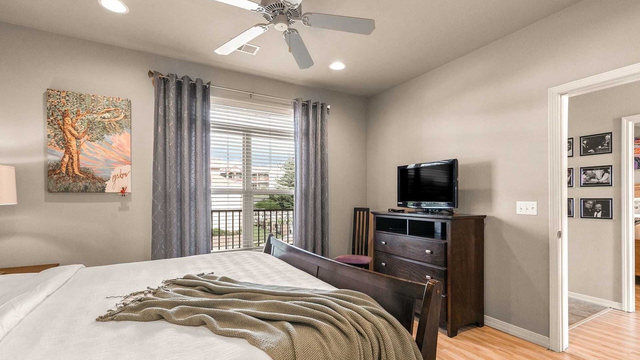 Photo of Bedroom in Hollister
