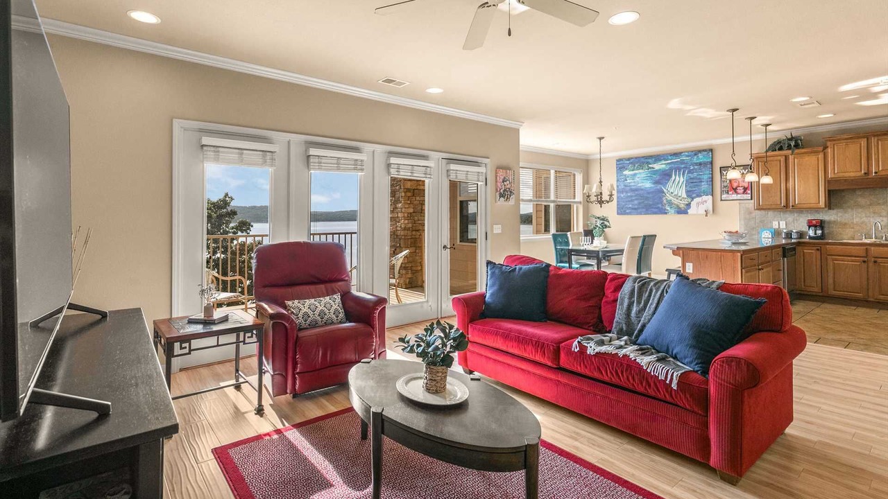 Photo of Livingroom in Hollister