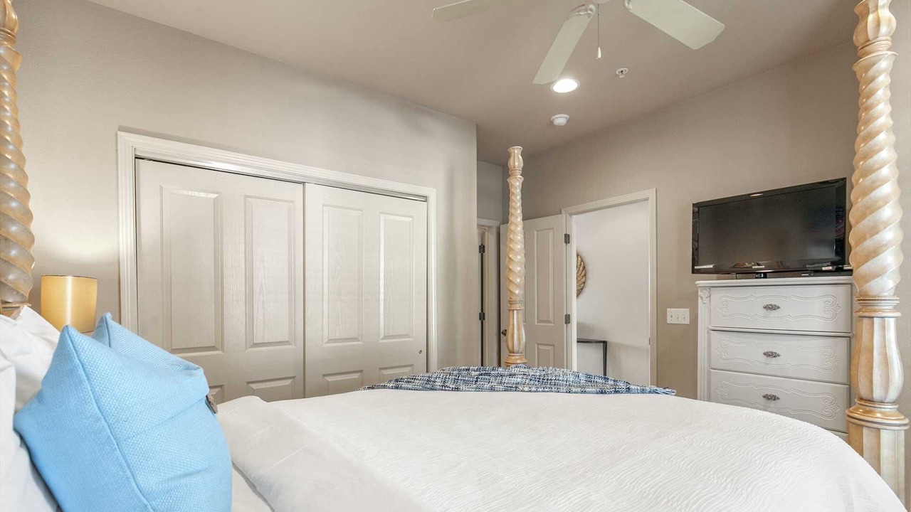 Photo of Bedroom in Hollister