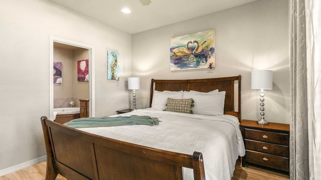 Photo of Bedroom in Hollister