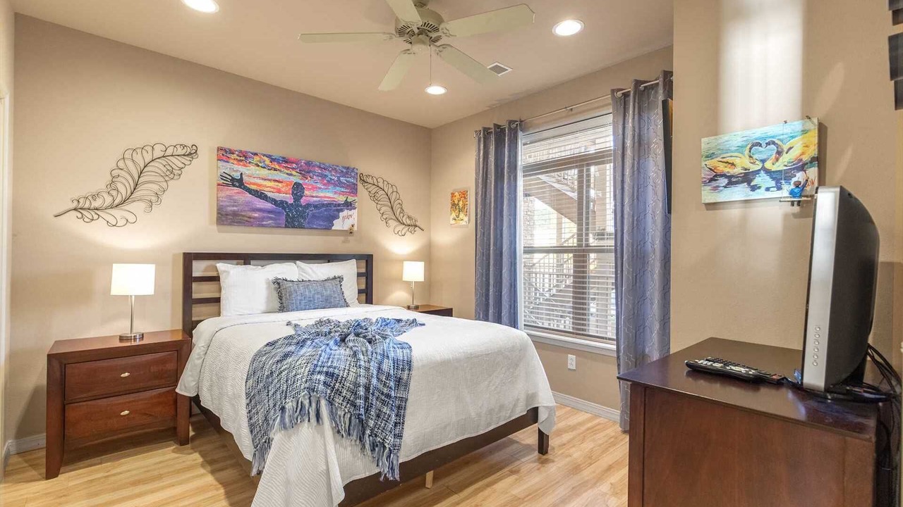 Photo of Bedroom in Hollister