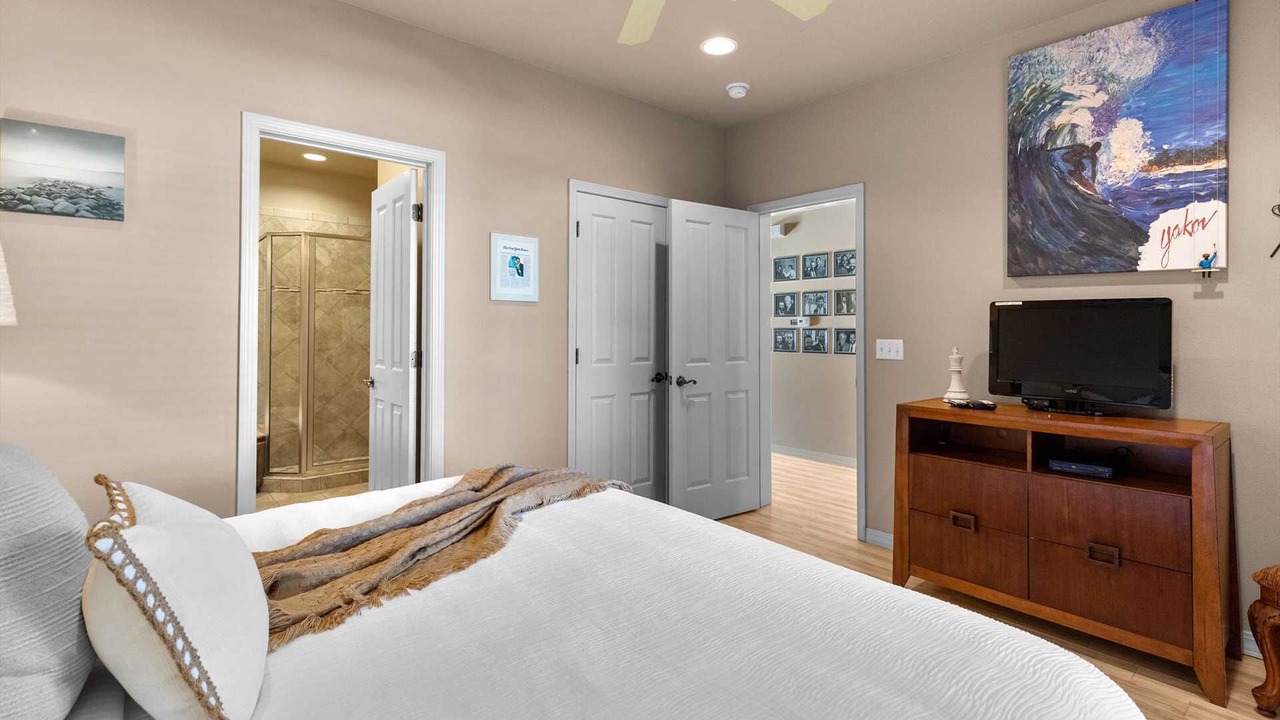 Photo of Bedroom in Hollister