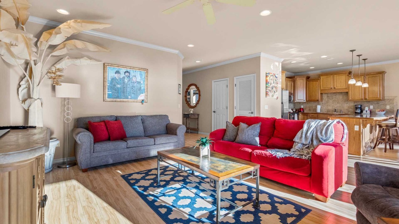 Photo of Livingroom in Hollister