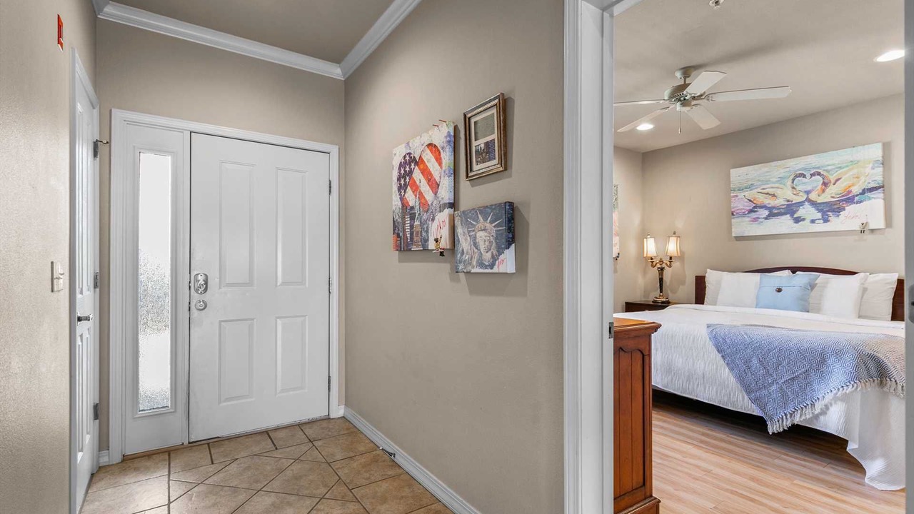 Photo of Bedroom in Hollister
