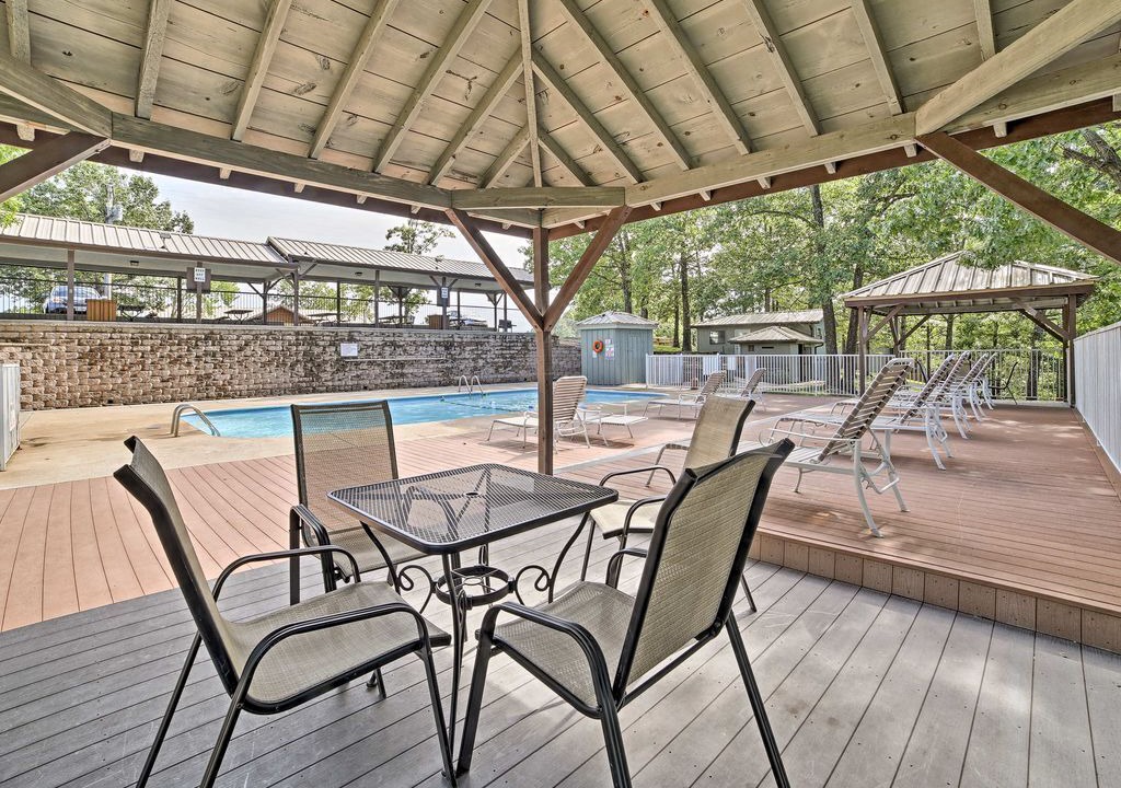 Photo of Others in Notch Estates