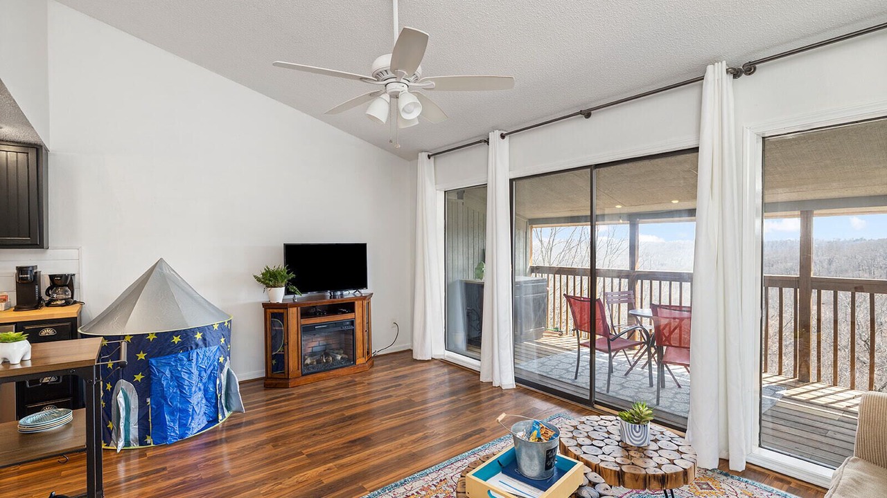 Photo of Livingroom in Notch Estates