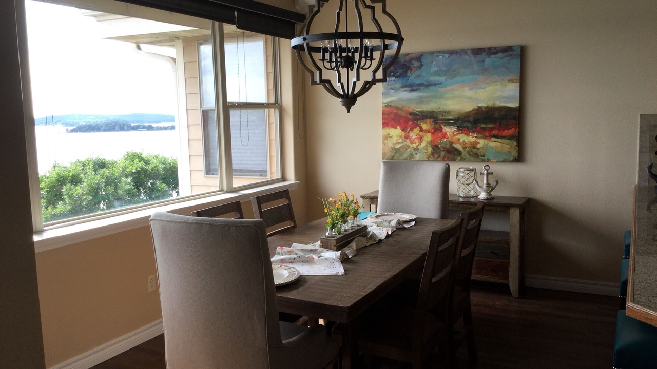 Photo of Livingroom in Hollister