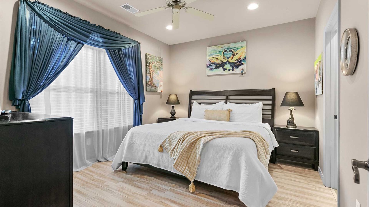Photo of Bedroom in Hollister