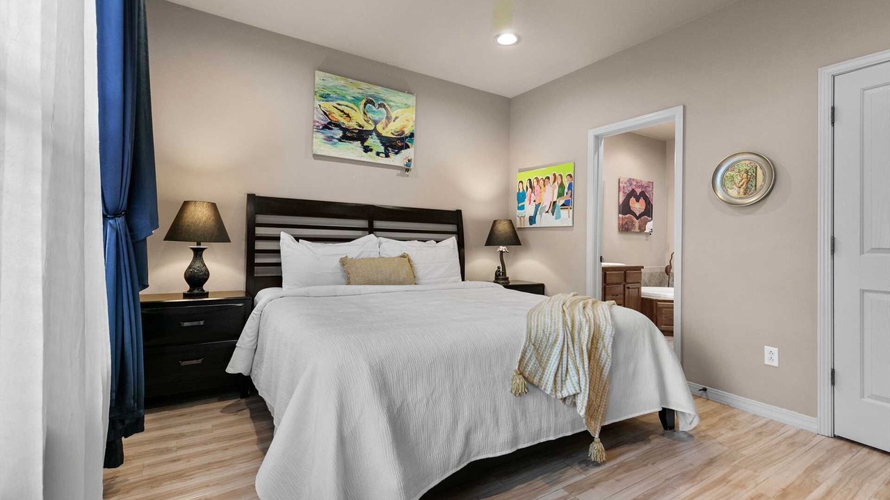Photo of Bedroom in Hollister