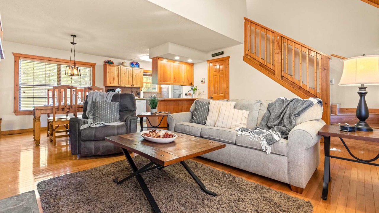 Photo of Livingroom in Reeds Spring