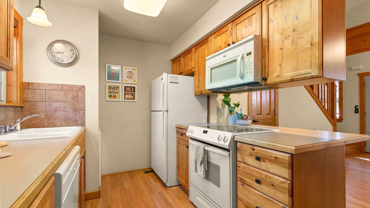 Photo of Kitchen in Reeds Spring