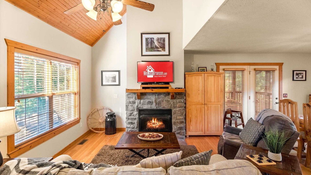 Photo of Livingroom in Reeds Spring
