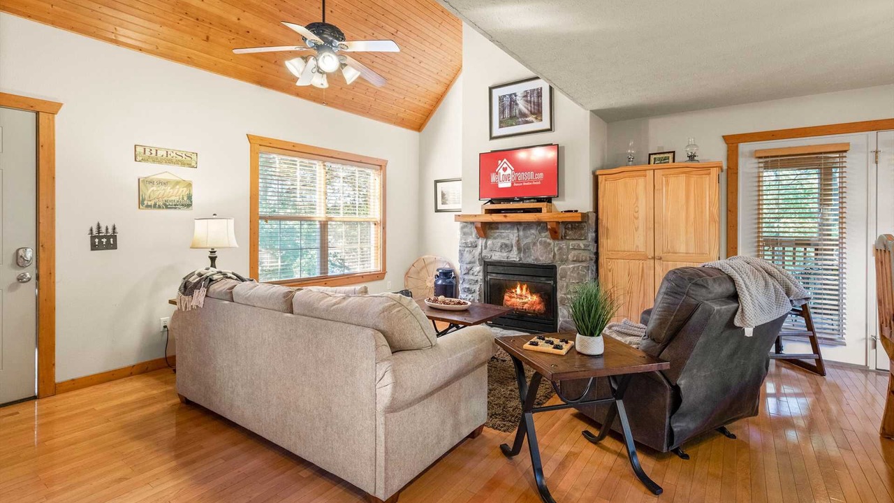 Photo of Livingroom in Reeds Spring