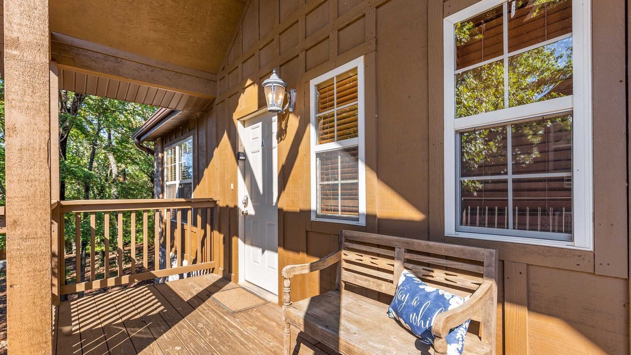 Photo of Patio Balcony in Reeds Spring
