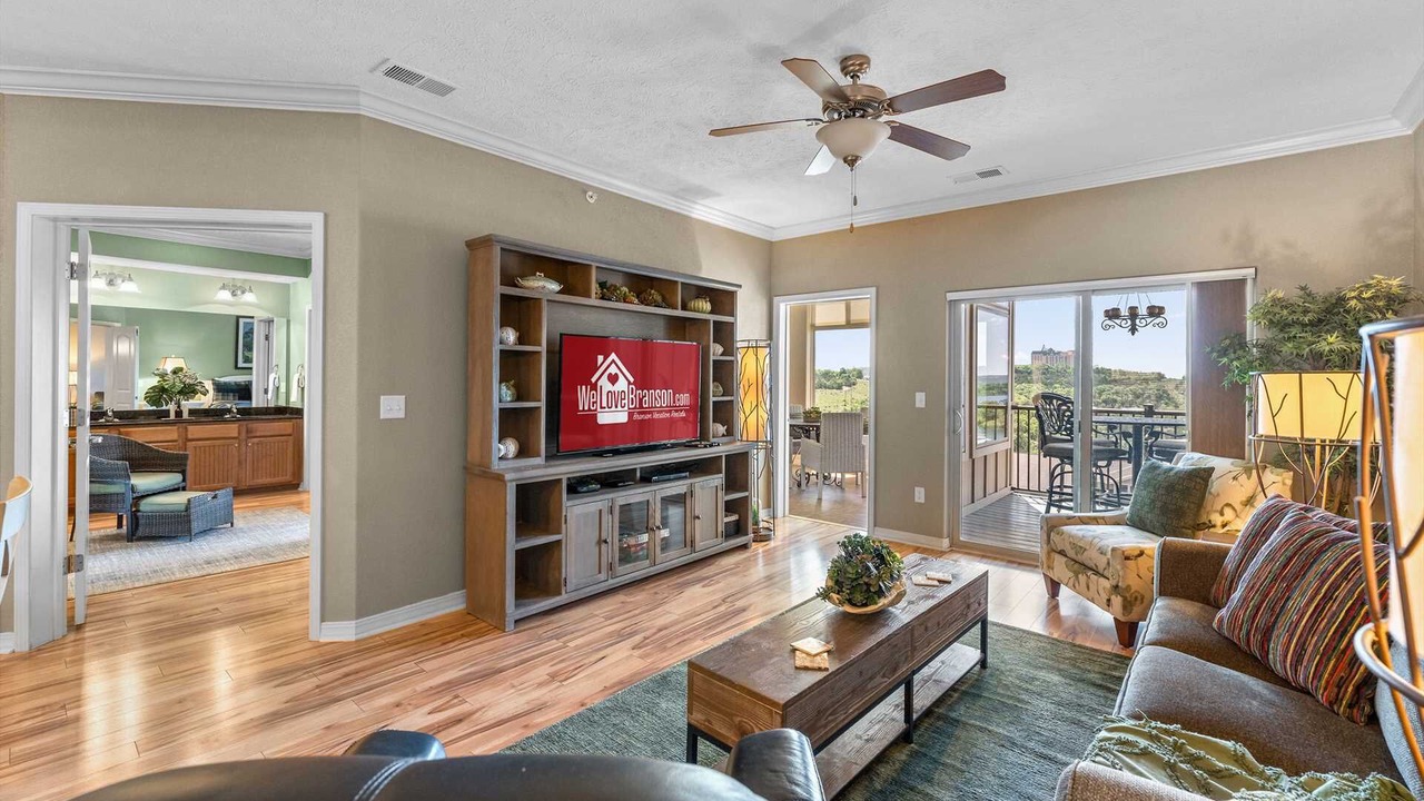 Photo of Livingroom in Table Rock