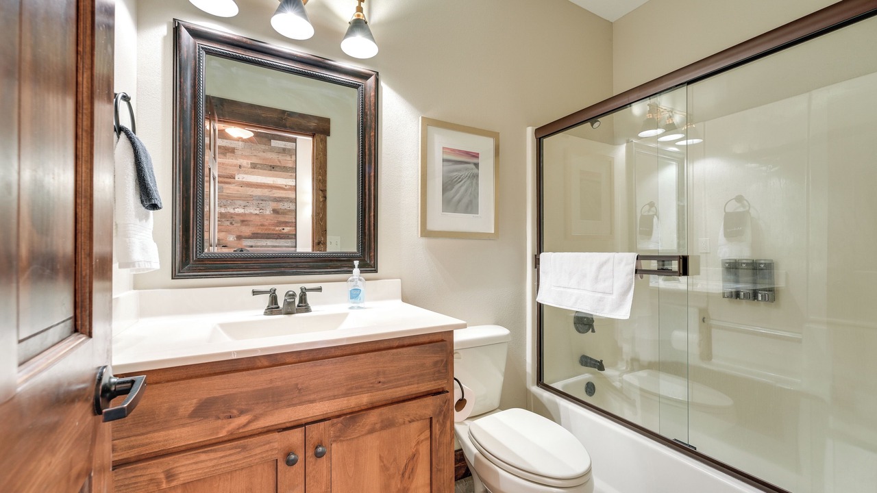 Photo of Bathroom in Lampe
