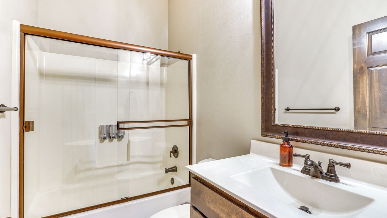Photo of Bathroom in Lampe