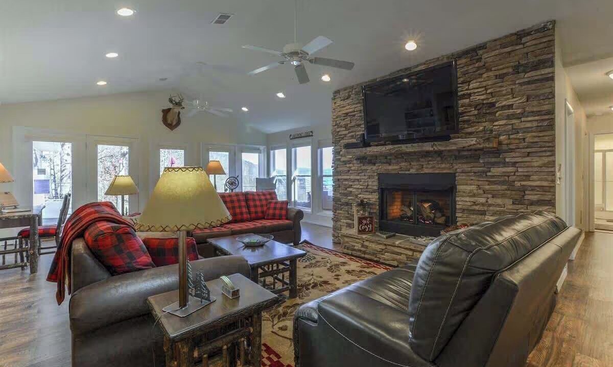 Photo of Livingroom in Ridgedale