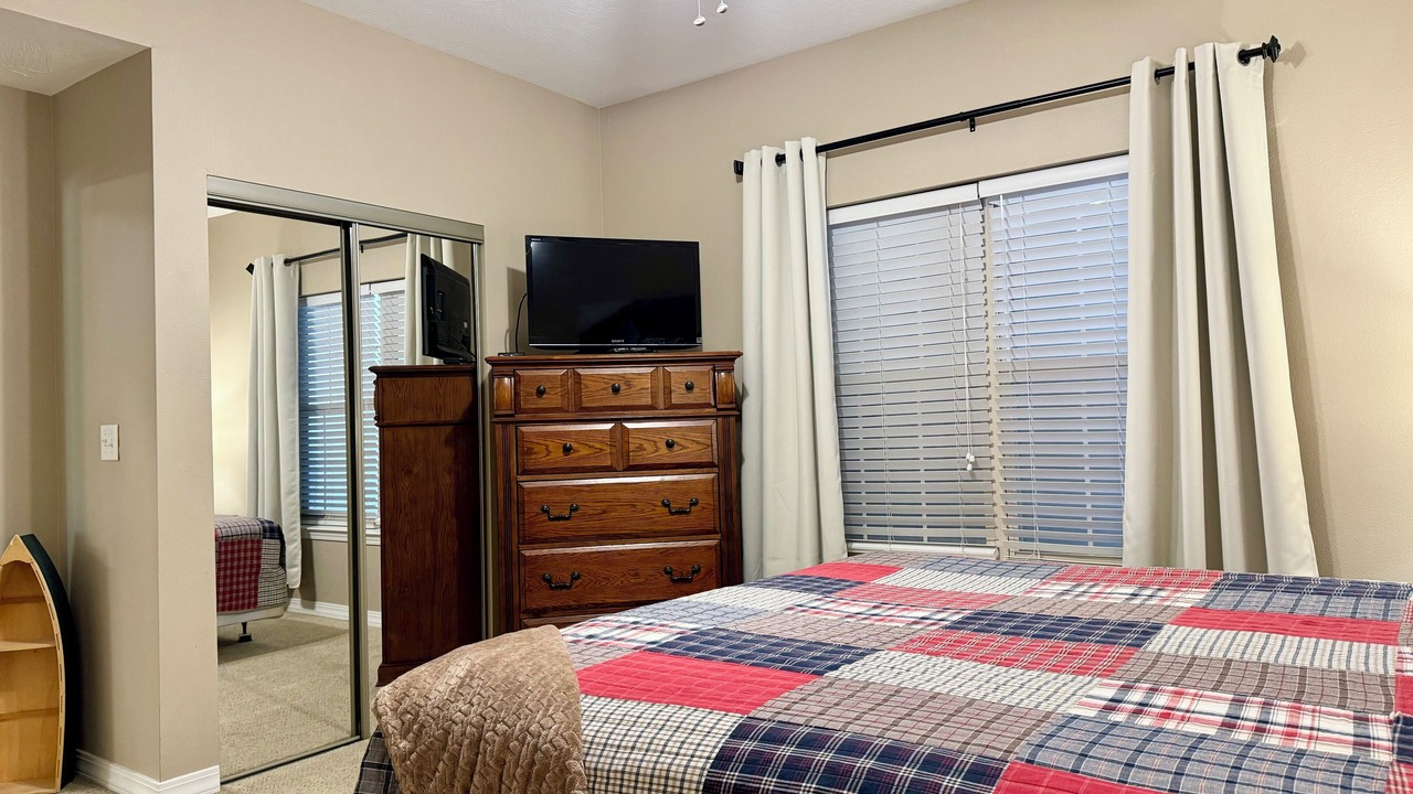 Photo of Bedroom in Hollister