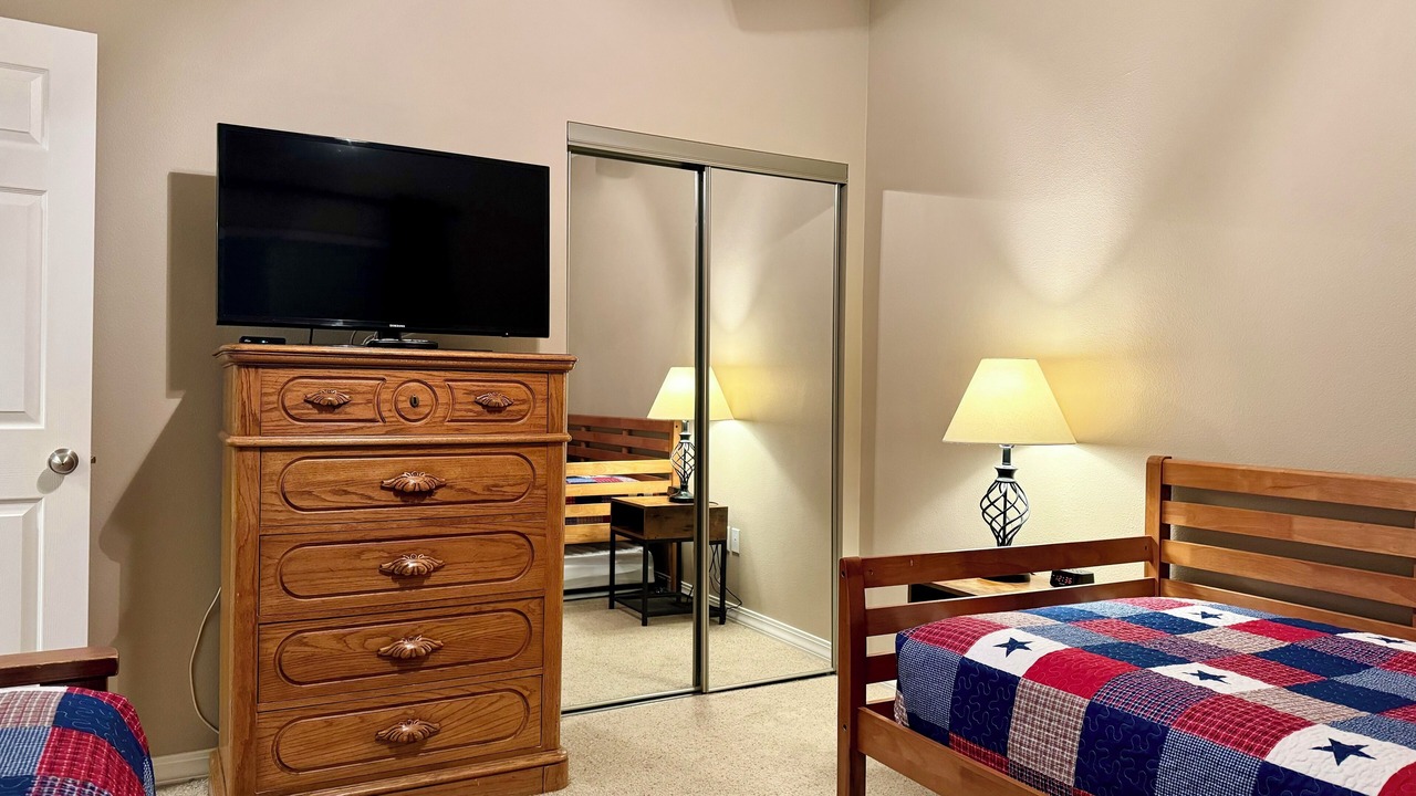 Photo of Bedroom in Hollister