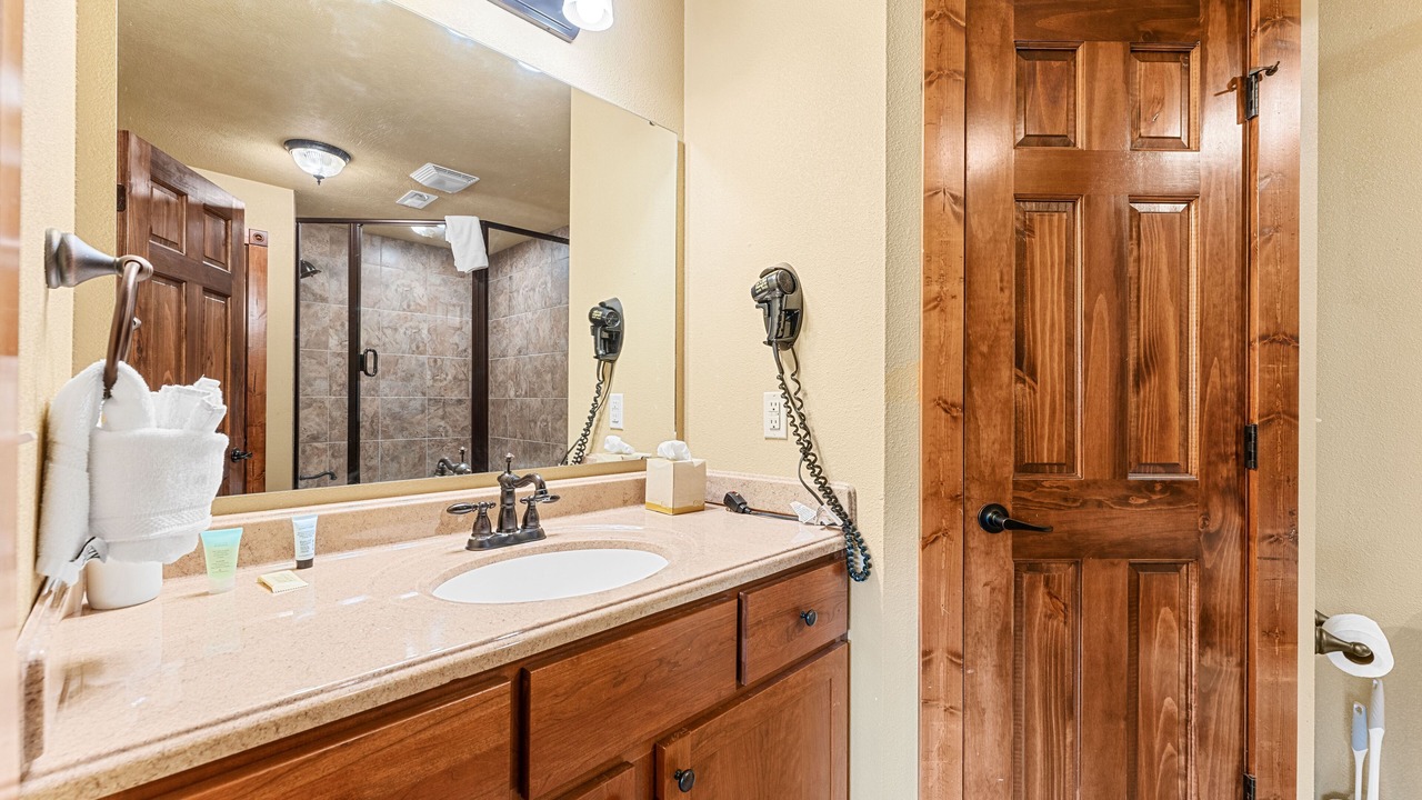 Photo of Bathroom in Reeds Spring