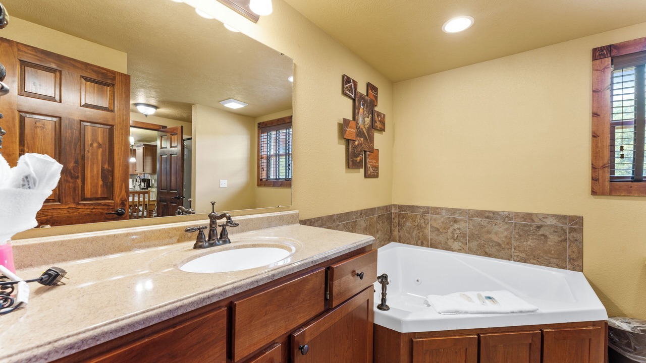 Photo of Bathroom in Reeds Spring
