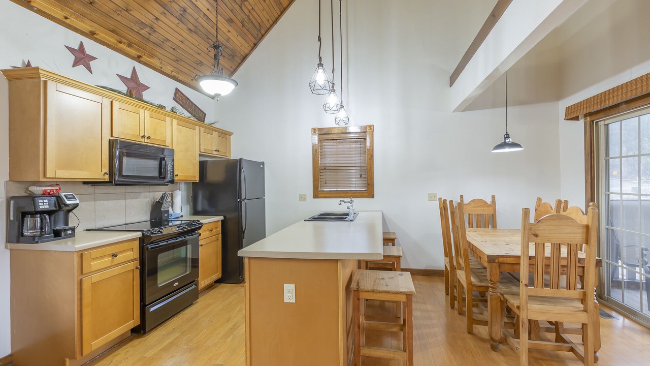 Photo of Kitchen in Reeds Spring