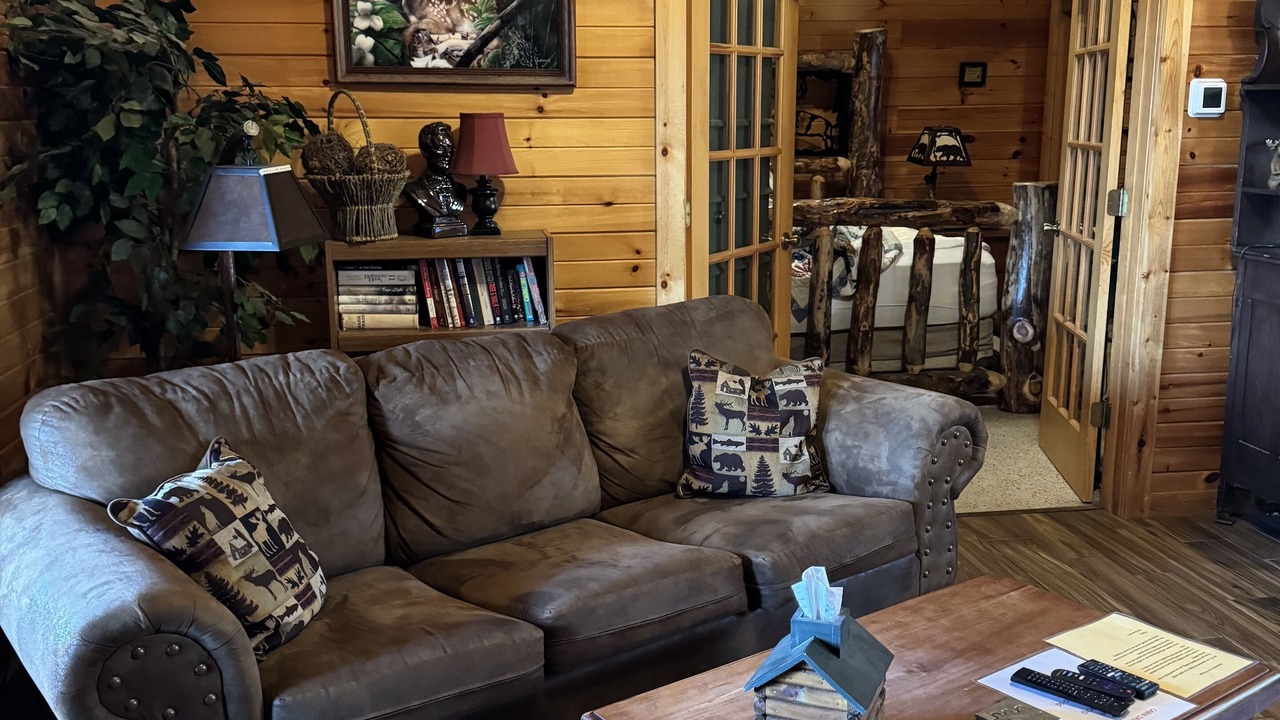 Photo of Livingroom in Notch Estates