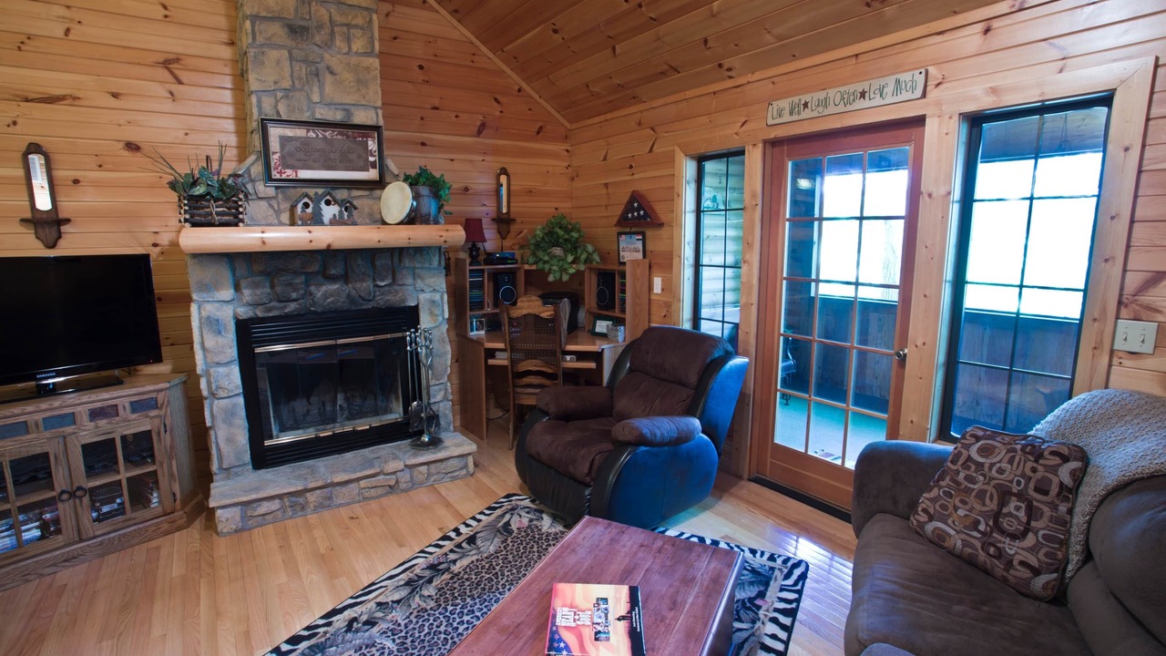 Photo of Livingroom in Notch Estates