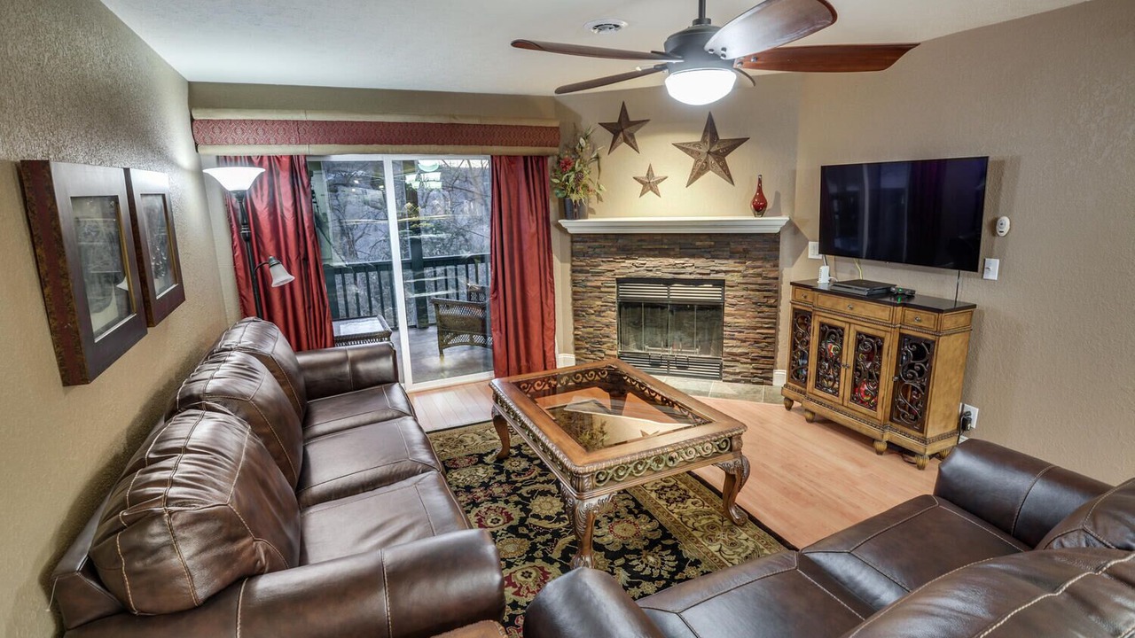 Photo of Livingroom in Table Rock